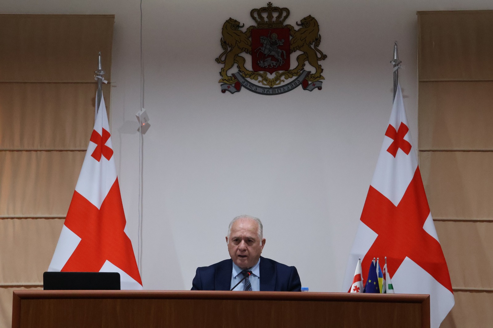 აფხაზეთის უმაღლესმა საბჭომ ავტონომიური რესპუბლიკის მთავრობა დაამტკიცა