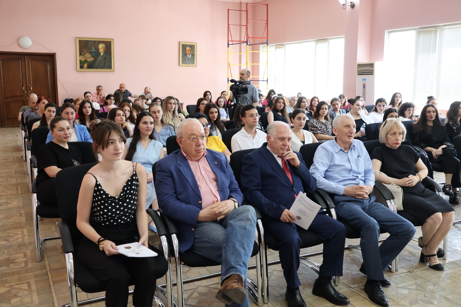 ჯემალ გამახარია სტუდენტთა ეროვნული სამეცნიერო კონფერენციის მონაწილეების დაჯილდოების ცერემონიას დაესწრო