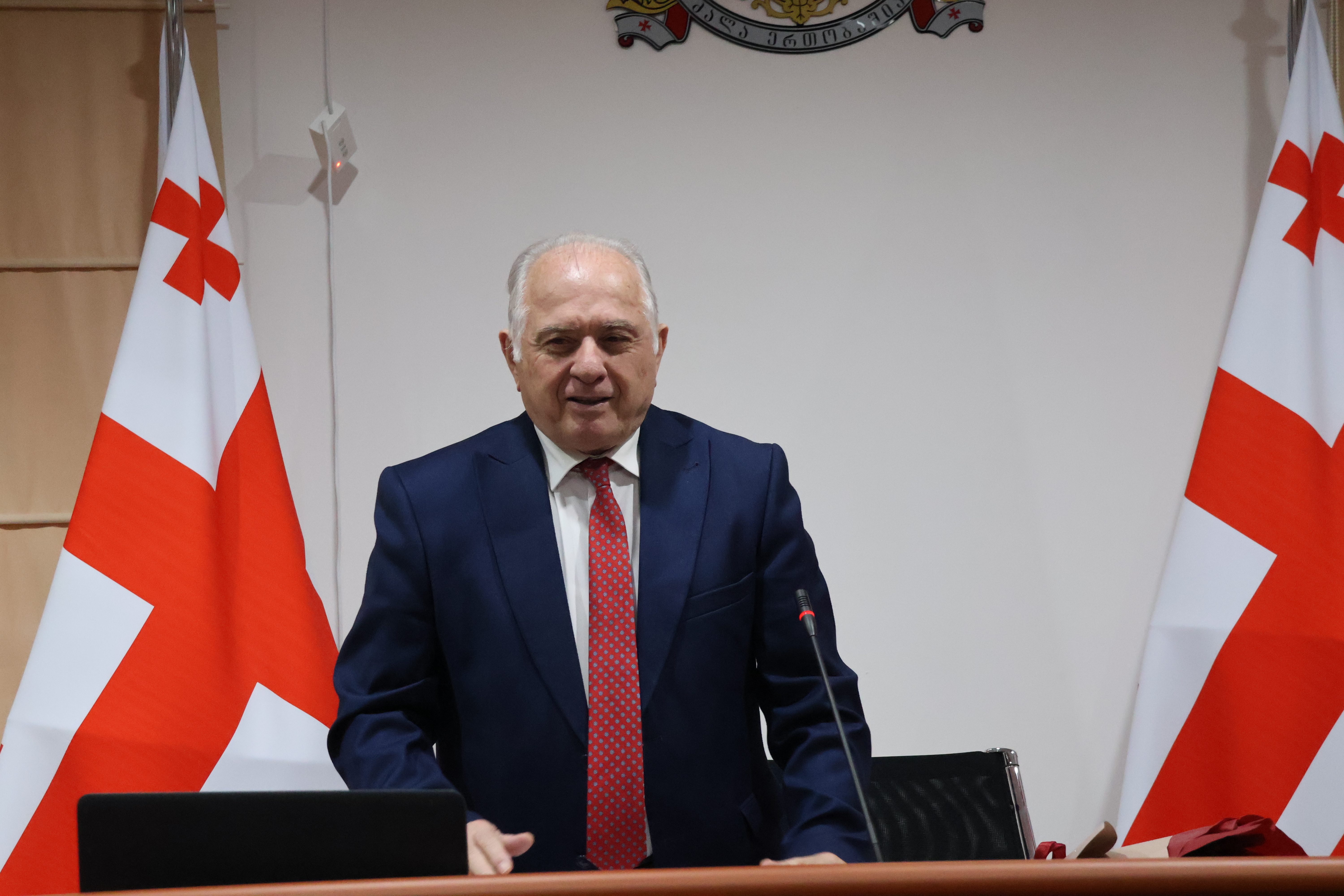 აფხაზეთის უმაღლესი საბჭოს საპატიო სიგელით და მედლით ჯანდაცვის სფეროს ღვაწლმოსილი წარმომადგენლები დაჯილდოვდნენ