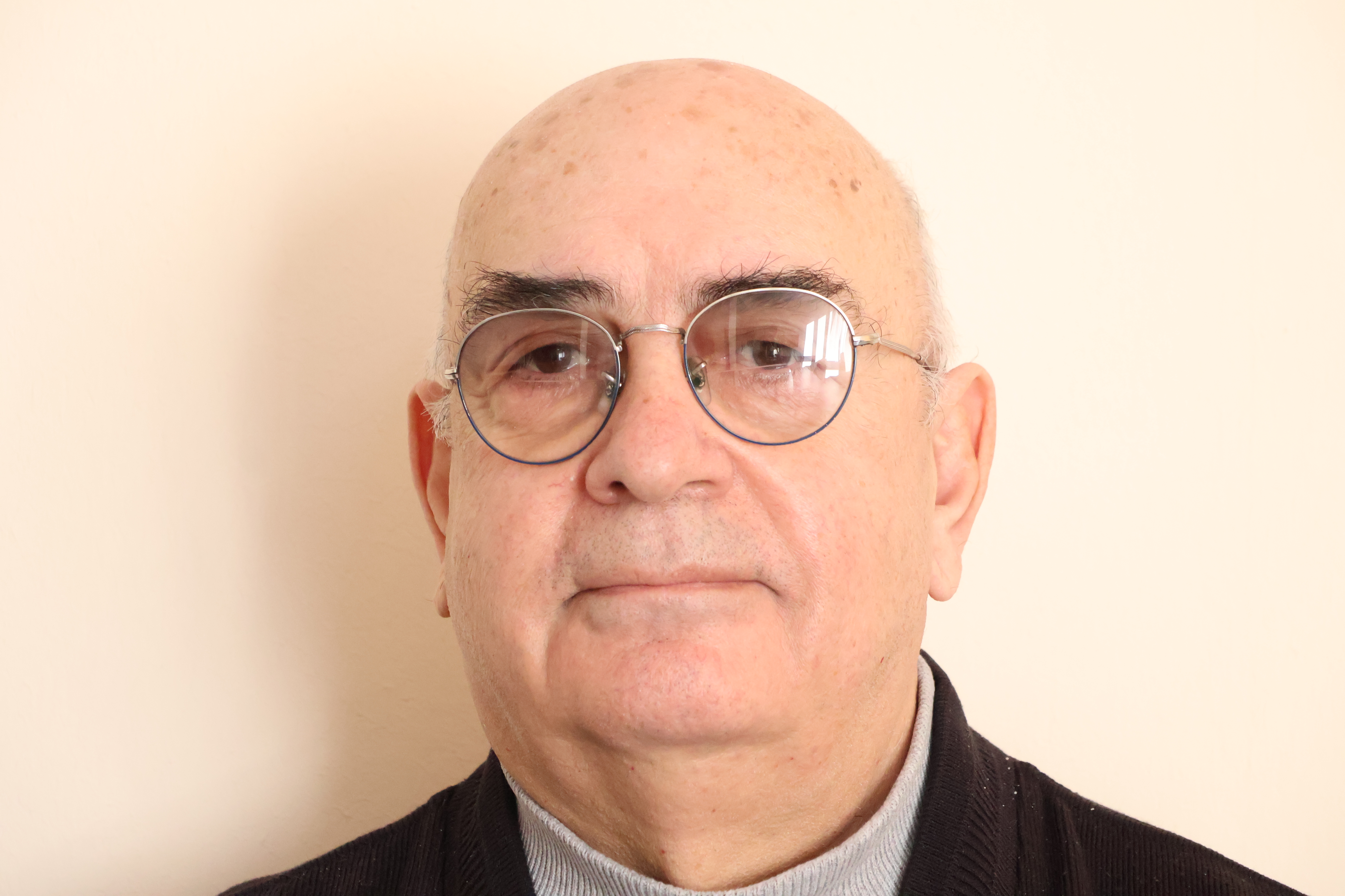 ვახტანგ ყოლბაია