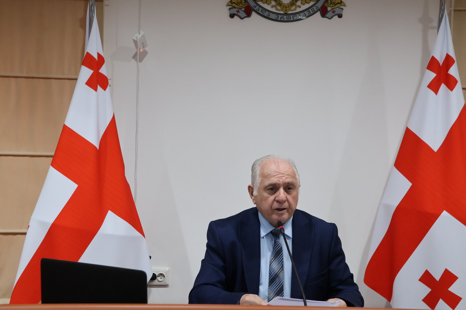 უმაღლესი საბჭოს პრეზიდიუმის და სესიის სხდომები გაიმართა