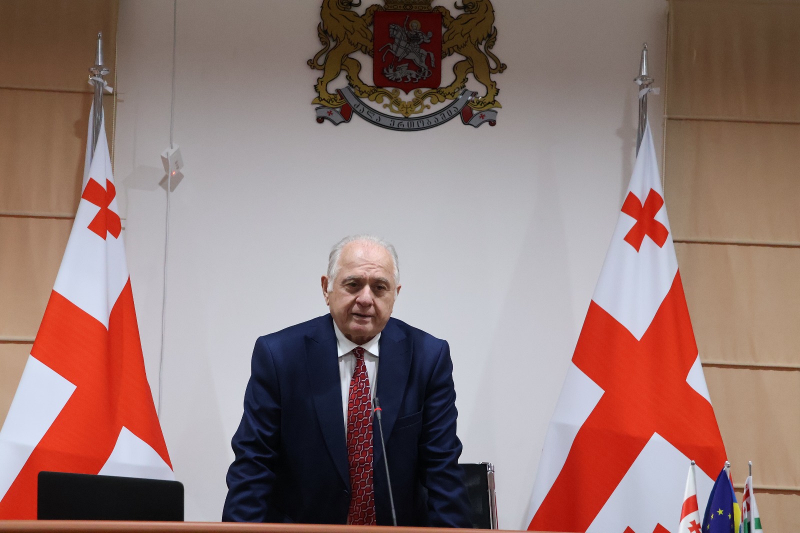 დაჯილდოება აფხაზეთის ავტონომიური რესპუბლიკის უმაღლეს საბჭოში