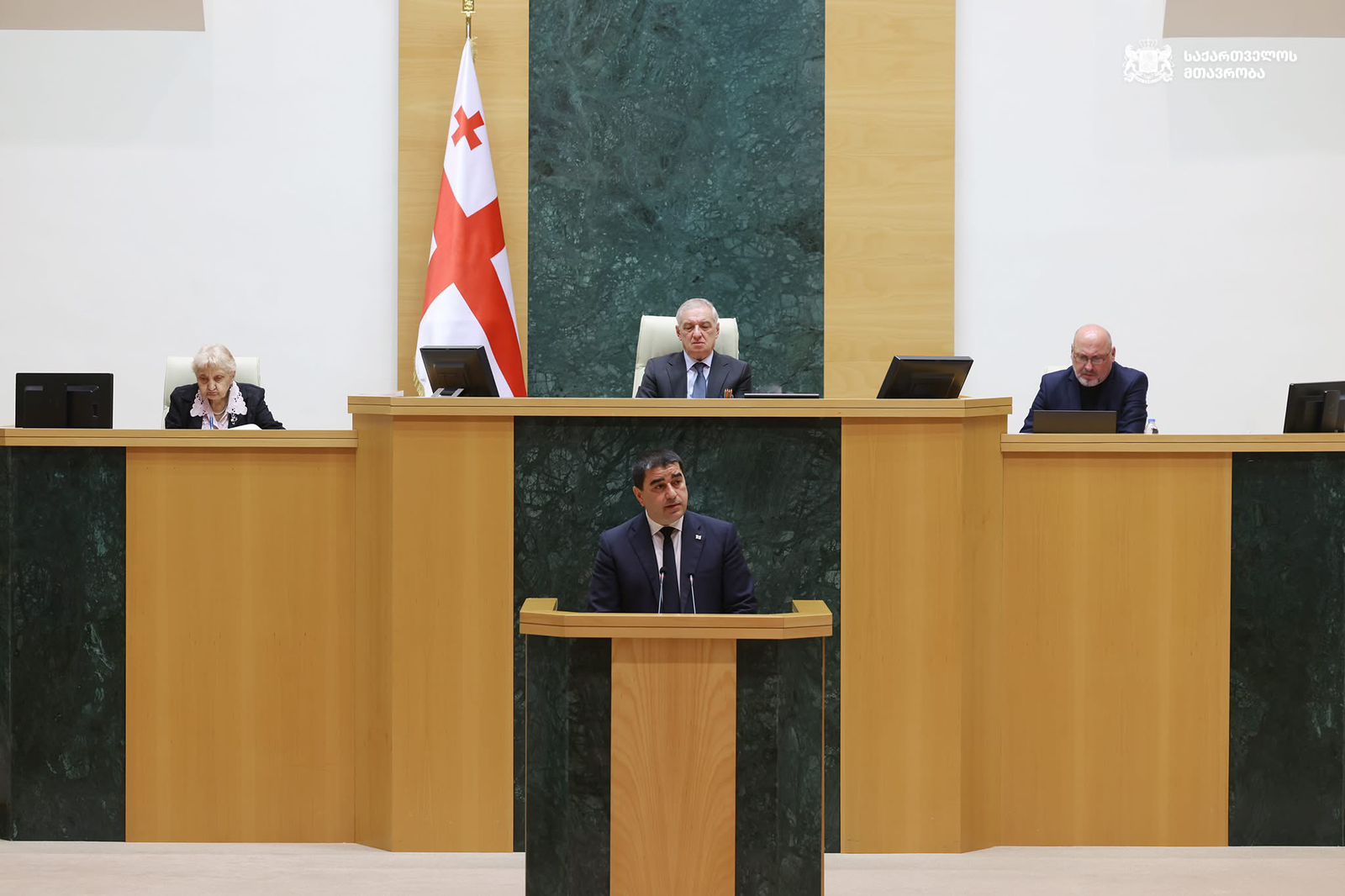 ჯემალ გამახარია პარლამენტის თავმჯდომარე შალვა პაპუაშვილის წლიური ანგარიშის წარდგენას დაესწრო