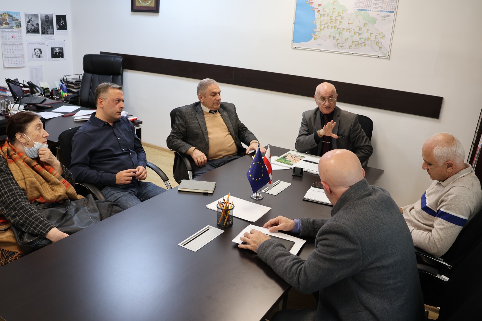 თამაზ ხუბუამ სამუშაო შეხვედრა გამართა