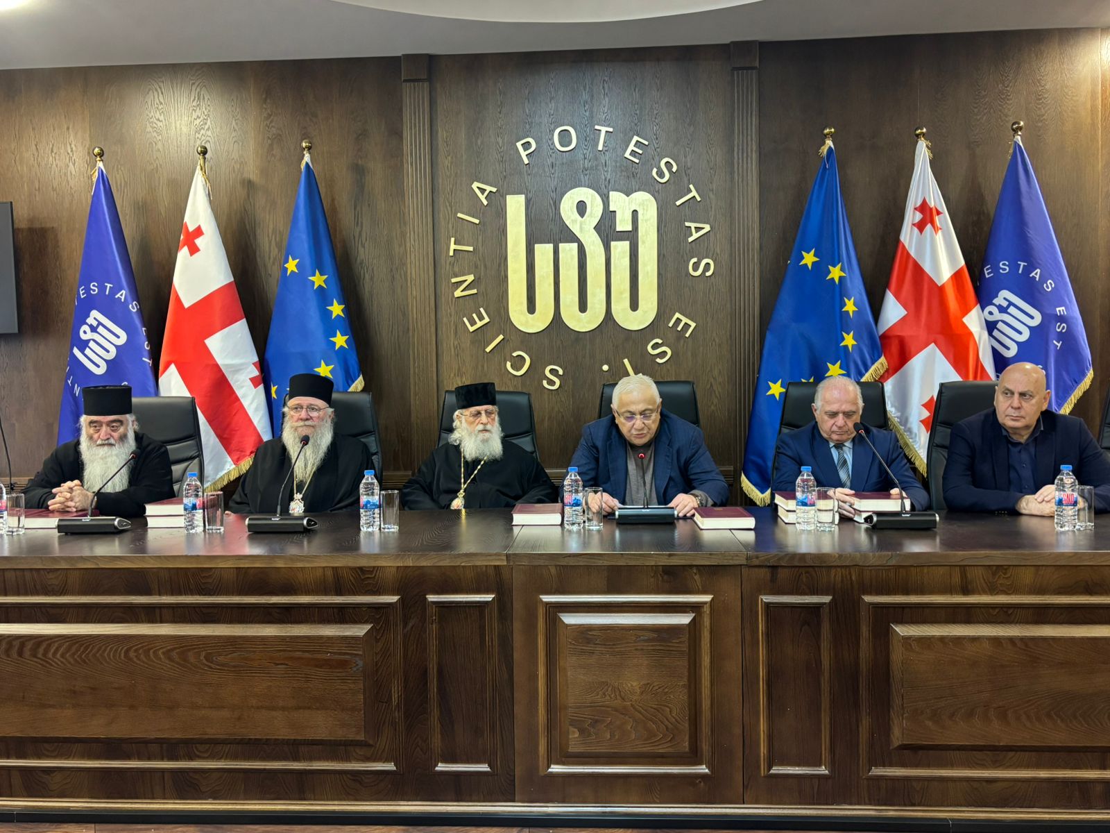 ჯემალ გამახარია მეუფე ანანიას (ჯაფარიძე) წიგნის პრეზენტაციას დაესწრო