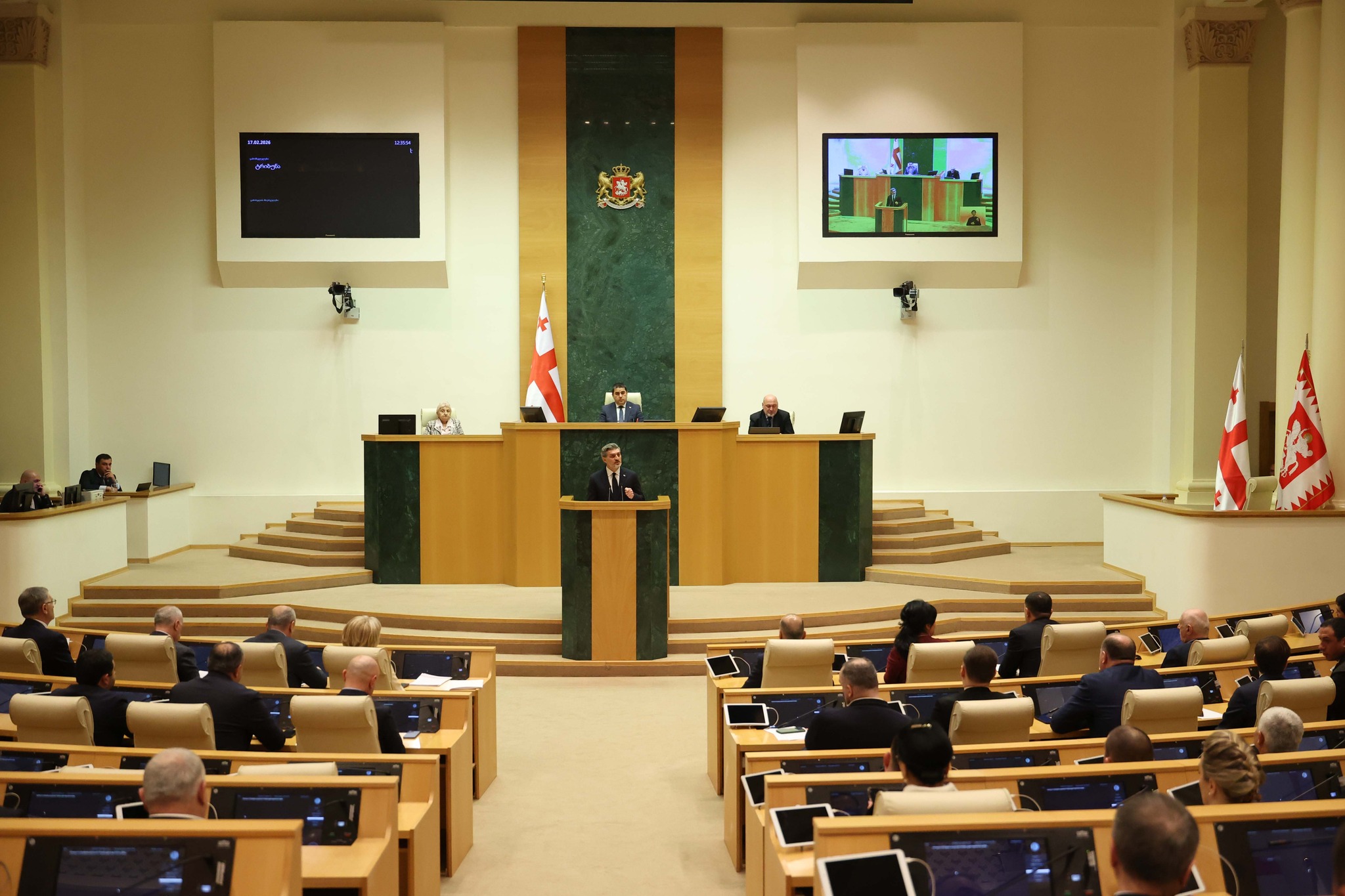 ჯემალ გამახარია პარლამენტში საქართველოს პრეზიდენტის მიხეილ ყაველაშვილის ყოველწლიურ მოხსენებას დაესწრო