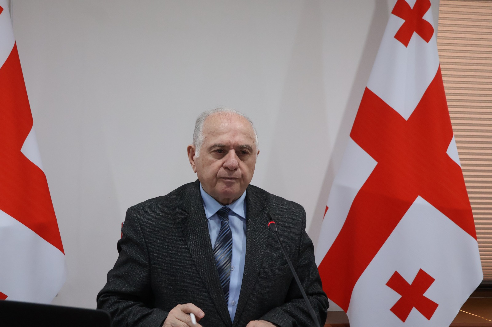 უმაღლესი საბჭოს პრეზიდიუმის და პლენარული სხდომები გაიმართა