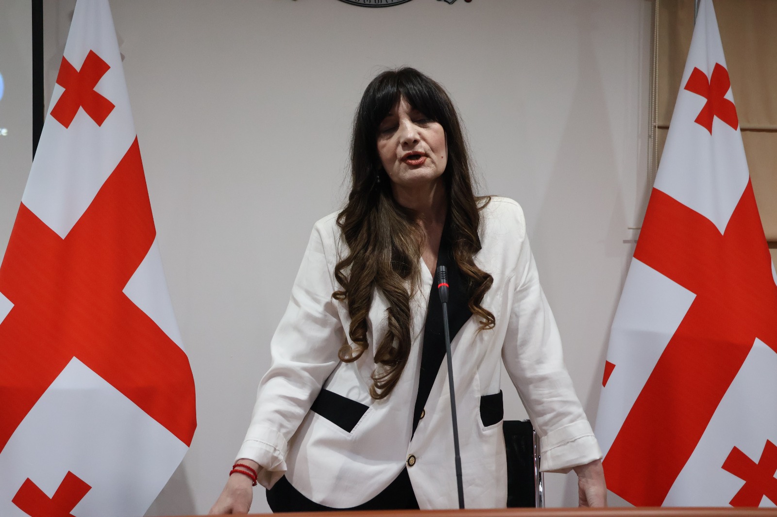 უმაღლეს საბჭოში ნინო მირცხულავას ფილმის ჩვენება გაიმართა