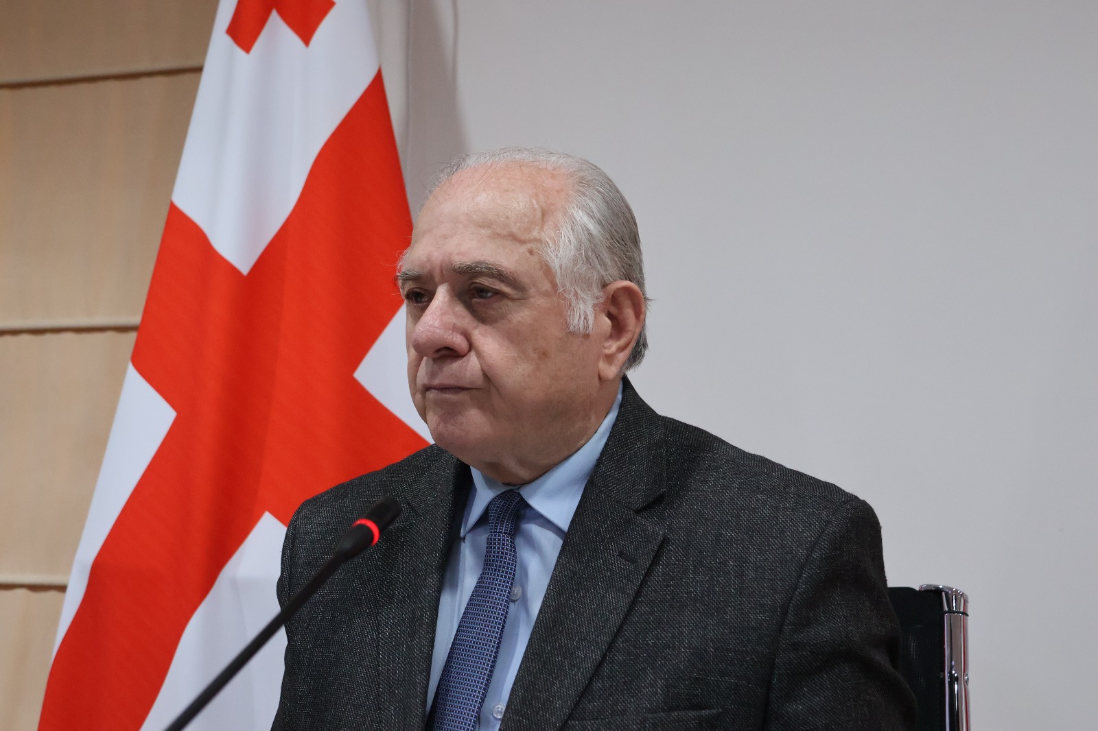 უმაღლესი საბჭოს პრეზიდიუმის და პლენარული სხდომები გაიმართა