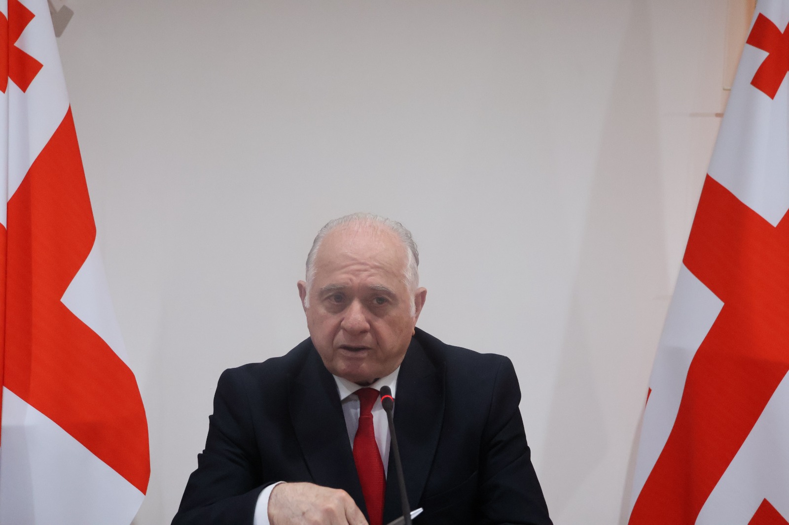ინტერპელაციის წესით აფხაზეთის ჯანმრთელობისა და სოციალური დაცვის მინისტრს ბესიკ კუსიდის მოუსმინეს