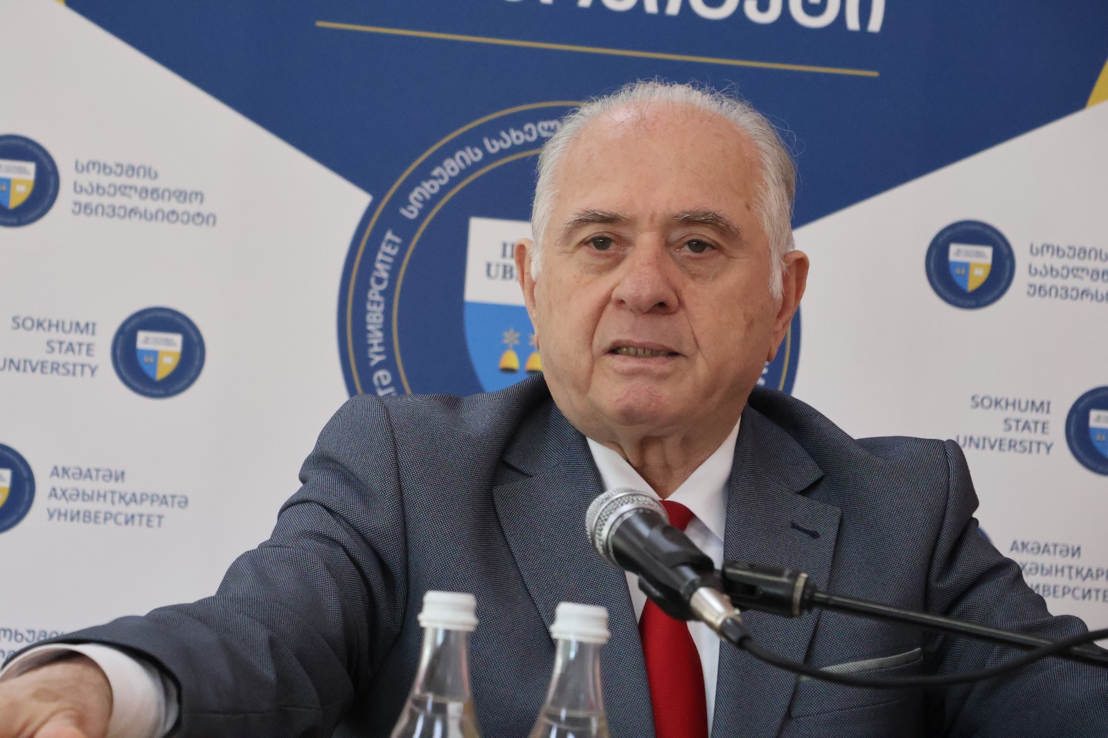 ჯემალ გამახარია სტუდენტთა ეროვნული სამეცნიერო კონფერენციის მონაწილეების დაჯილდოების ცერემონიას დაესწრო