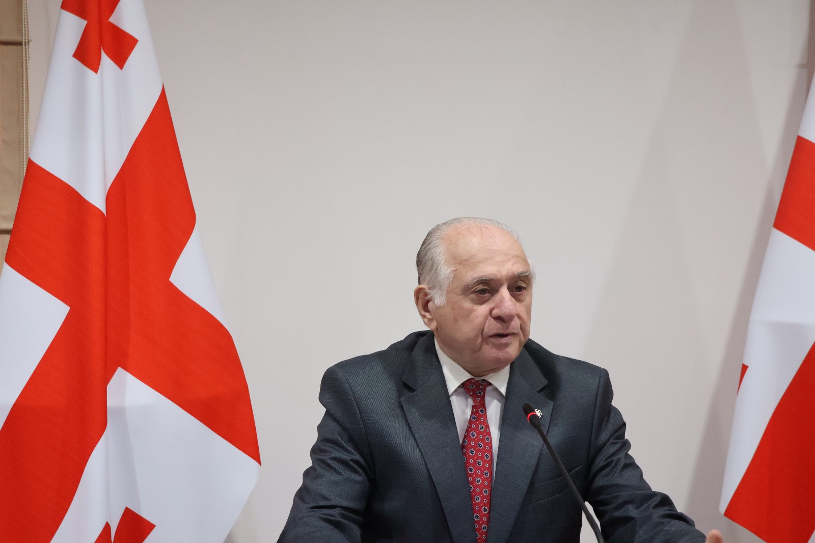 უმაღლესი საბჭოს პრეზიდიუმის სხდომა გაიმართა